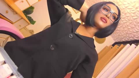 Snapshot of urladyprincessmassivecock chatting on 11-26-25, 08:37 jhaii online show from 11-26-25, 08:37