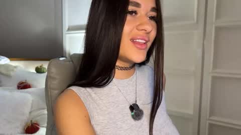 Kristina online show from 10-25-25, 01:13