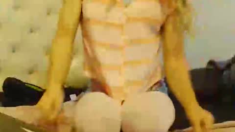 command me  online show from 11-17-25, 06:35