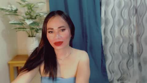 urlovely_che online show from 07-15-26, 03:34