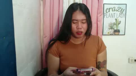 Sofie online show from 10-26-25, 05:19