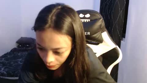 juliana online show from 11-21-25, 05:00