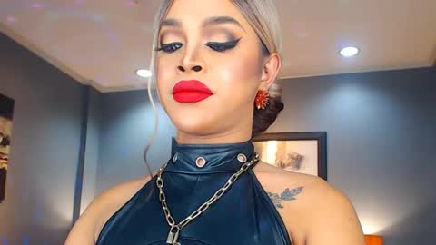 UrMajestyTyra online show from 01-22-25, 01:42