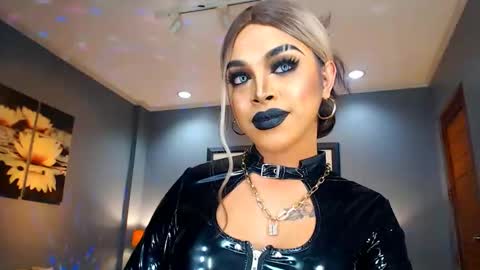 UrMajestyTyra online show from 02-03-25, 12:36