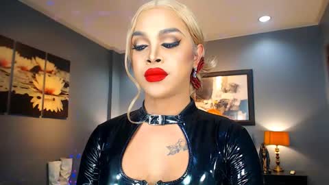 UrMajestyTyra online show from 02-13-25, 05:37