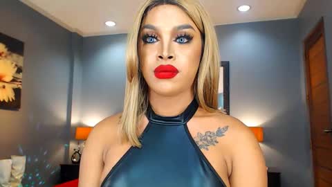 UrMajestyTyra online show from 02-14-25, 06:12