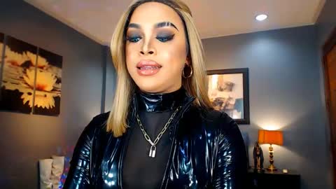 UrMajestyTyra online show from 02-18-25, 12:37