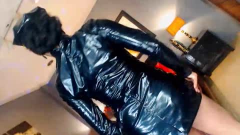 UrMajestyTyra online show from 11-12-25, 12:44