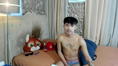 Snapshot of urmasterhardcock chatting on 05-25-26, 05:52 urmasterhardcock online show from 05-25-26, 05:52