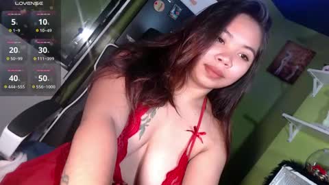 Snapshot of uronlylust_lilit69xx chatting on 07-04-26, 06:14 Lhea online show from 07-04-26, 06:14
