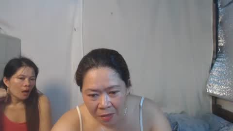 Snapshot of urpinay_singlemother chatting on 06-12-26, 10:03 urpinay_singlemother online show from 06-12-26, 10:03