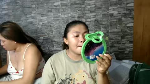 Snapshot of urpinay_singlemother chatting on 06-21-26, 11:18 urpinay_singlemother online show from 06-21-26, 11:18
