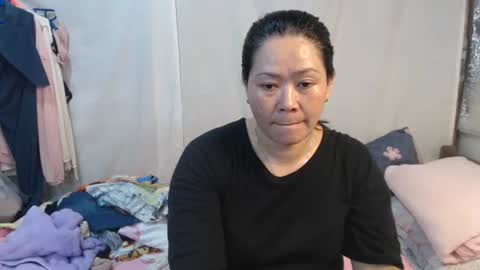 Snapshot of urpinay_singlemother chatting on 07-12-26, 10:50 urpinay_singlemother online show from 07-12-26, 10:50
