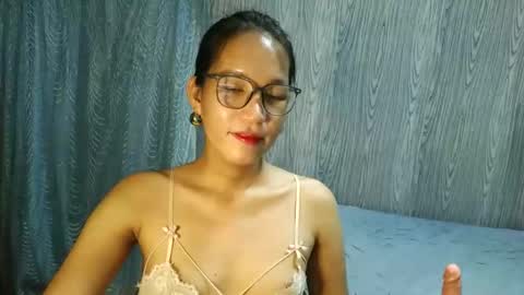 queen julia not into CHEAPGUY online show from 04-10-26, 01:38