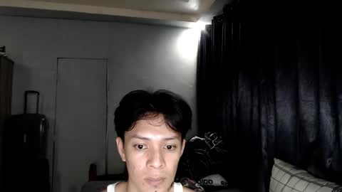 Snapshot of urpinoyasianx chatting on 10-19-25, 01:01 Mel online show from 10-19-25, 01:01