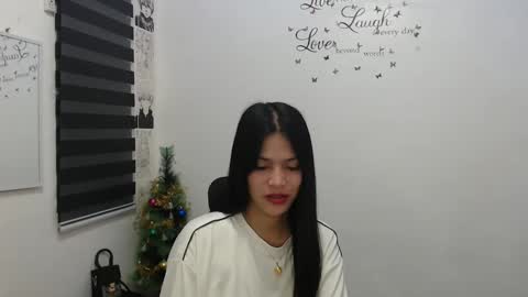 hi im kim online show from 12-19-24, 02:13