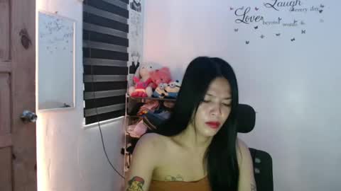 hi im kim online show from 02-13-25, 02:23