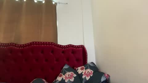 Snapshot of urprettyjaninexxx chatting on 09-16-25, 05:41 Janine online show from 09-16-25, 05:41