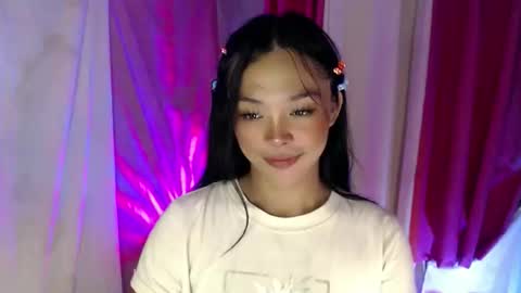 Snapshot of ursexy_debra chatting on 11-19-25, 03:28 TYRA online show from 11-19-25, 03:28