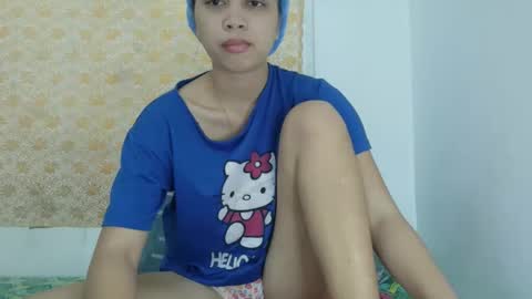 Snapshot of ursexy_pinay_skinny chatting on 09-18-25, 05:20 im jenny online show from 09-18-25, 05:20