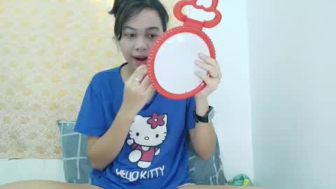 Snapshot of ursexy_pinay_skinny chatting on 09-19-25, 05:31 im jenny online show from 09-19-25, 05:31
