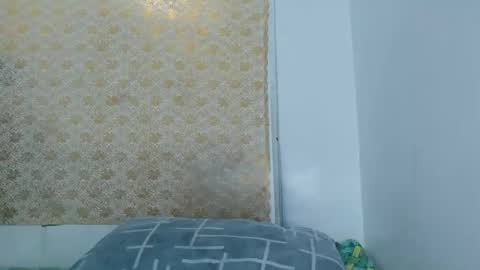 Snapshot of ursexy_pinay_skinny chatting on 10-01-25, 05:46 im jenny online show from 10-01-25, 05:46