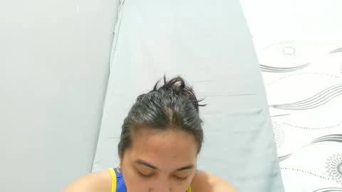 Snapshot of ursexy_pinay_skinny chatting on 05-22-26, 06:42 im jenny online show from 05-22-26, 06:42