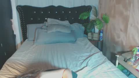 Snapshot of ursweet_jamella chatting on 11-12-25, 11:43 jam online show from 11-12-25, 11:43