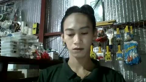 Snapshot of ursweetlarry chatting on 06-15-26, 01:30 ursweetlarry online show from 06-15-26, 01:30