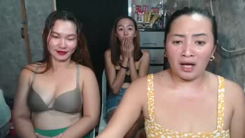 Snapshot of ursweetpinky chatting on 02-24-26, 12:19 ursweetpinky online show from 02-24-26, 12:19