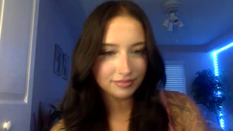 Snapshot of urtattooboo chatting on 05-04-26, 11:34 Kylie online show from 05-04-26, 11:34