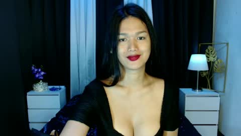 Snapshot of urthai_hotfilipinax chatting on 03-07-25, 11:49 angel online show from 03-07-25, 11:49
