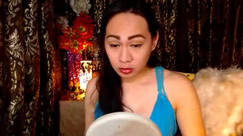 Snapshot of urtimelessbeauty chatting on 10-18-25, 09:37 Merca online show from 10-18-25, 09:37