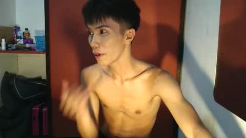 Snapshot of urtwink_jm chatting on 04-18-26, 02:32 mark online show from 04-18-26, 02:32