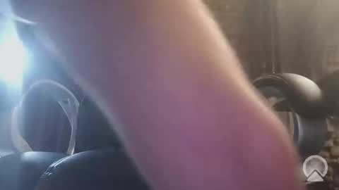 Snapshot of urukai79 chatting on 11-25-25, 10:37 urukai79 online show from 11-25-25, 10:37