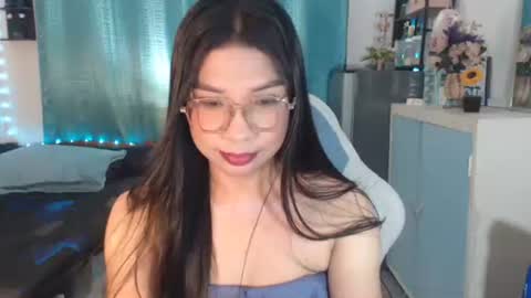 Ashley Kate Mateo Gray online show from 03-26-26, 09:26