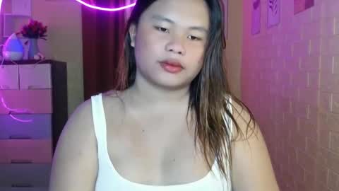 Snapshot of urwifematerial69_ chatting on 01-24-25, 10:53 Bella Miles Olivia online show from 01-24-25, 10:53