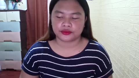 Snapshot of urwifematerial69_ chatting on 02-03-25, 09:52 Bella Miles Olivia online show from 02-03-25, 09:52