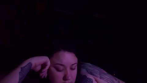 usefulhole online show from 10-31-25, 02:18