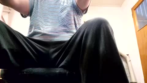 Snapshot of useme975 chatting on 04-26-26, 03:04 useme975 online show from 04-26-26, 03:04