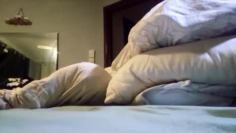 mia online show from 02-14-26, 04:15