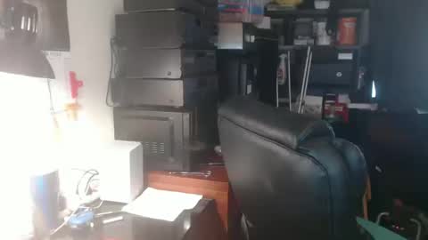 Eric online show from 10-13-25, 02:44