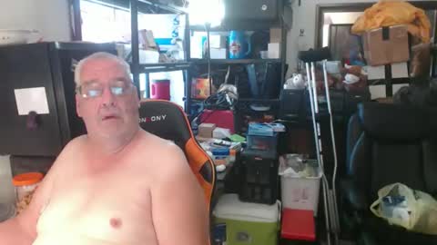 Snapshot of usgoober chatting on 05-29-26, 12:14 Eric online show from 05-29-26, 12:14