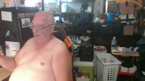 Snapshot of usgoober chatting on 06-07-26, 12:09 Eric online show from 06-07-26, 12:09