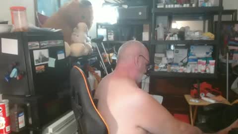 Snapshot of usgoober chatting on 06-17-26, 11:45 Eric online show from 06-17-26, 11:45