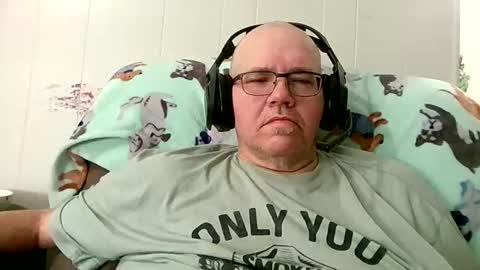 Snapshot of usstarr1 chatting on 02-05-26, 04:44 usstarr1 online show from 02-05-26, 04:44