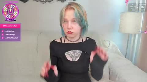 Snapshot of ustic_1 chatting on 07-19-26, 03:49 Haven online show from 07-19-26, 03:49