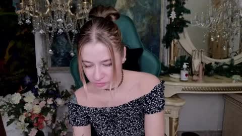 Leila online show from 01-17-25, 12:31