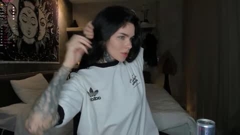 Snapshot of uwu_eva chatting on 02-03-26, 06:57 Eva online show from 02-03-26, 06:57