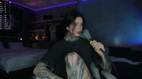 Snapshot of uwu_eva chatting on 02-25-26, 12:26 Eva online show from 02-25-26, 12:26